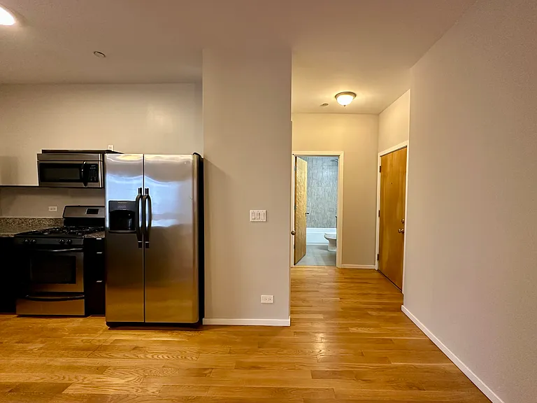 2157 N Damen Ave #201 — Photo 7