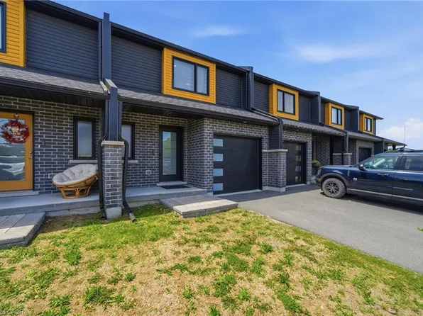 20 Brittany Ln, Quinte West, ON K0K 2C0
