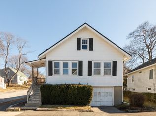 2 Mayflower Rd, Quincy, MA 02171