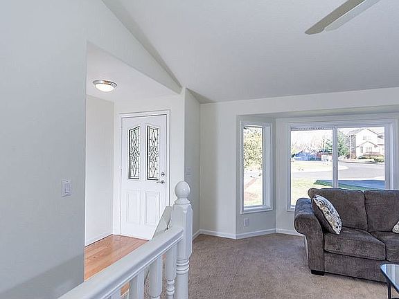 2nd image of 5215 NE 69th Cir