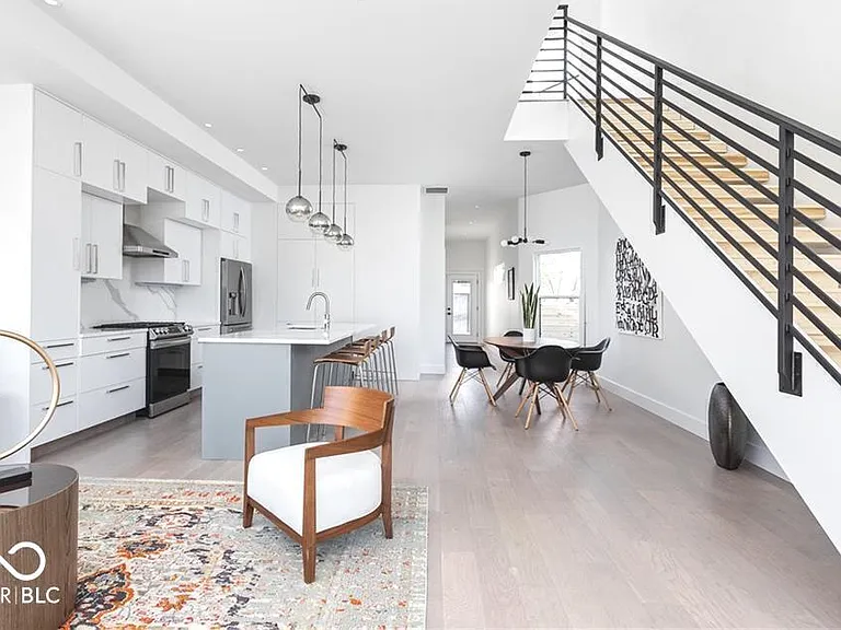 1153 S Randolph St — Photo 2