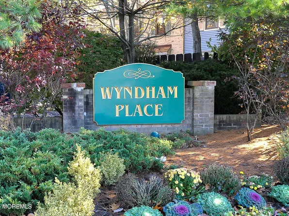113 Dundee Ct, Matawan, NJ 07747