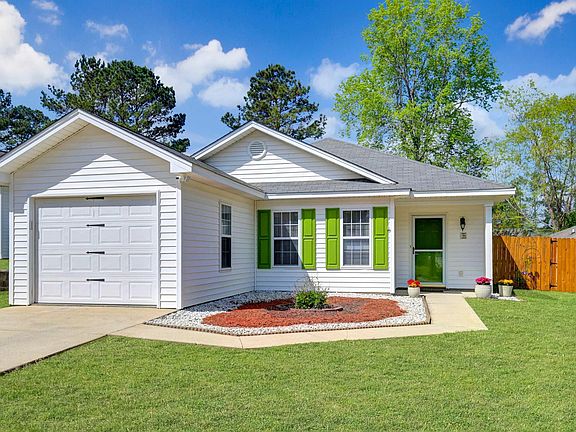 2nd image of 9 Twin Oaks Cir