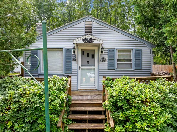 102 Plantation Road, Laconia, NH 03246