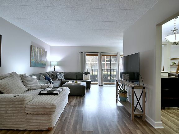 2nd image of 5033 Circle Dr APT 102