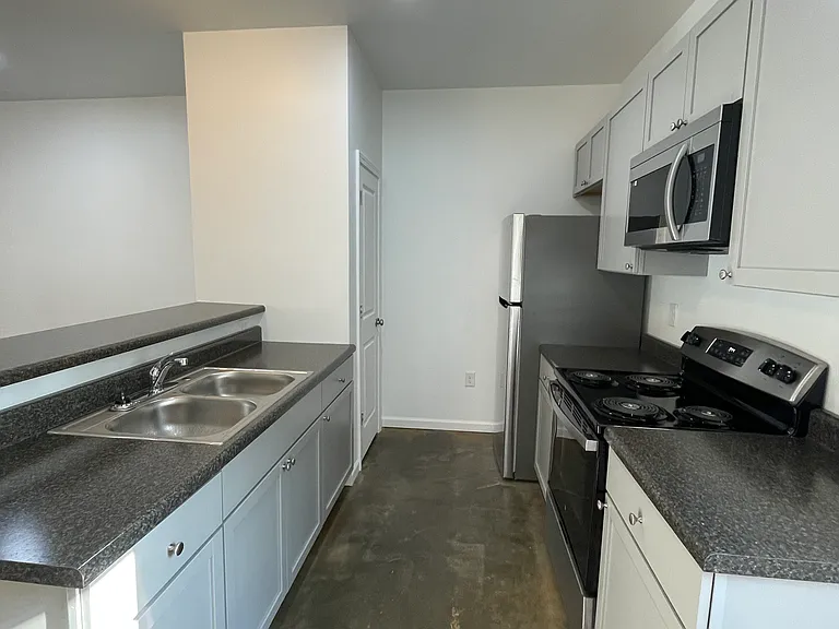 1051 Bratton Br #28 — Photo 3