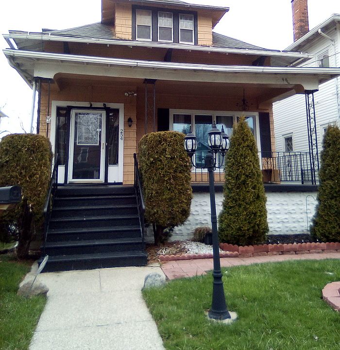 1st image of 254 Dewey Ave