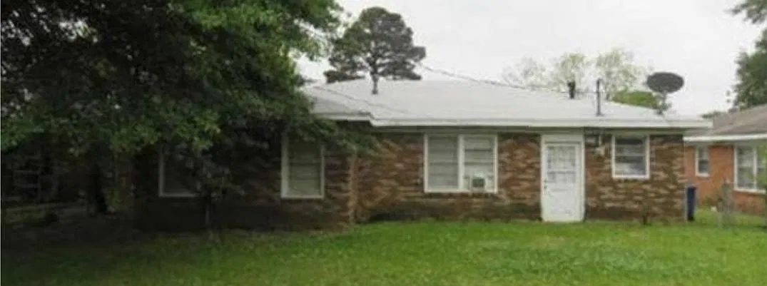 3 bed, 1.5 bath, 1211 sqft, $1,250 — Photo 2
