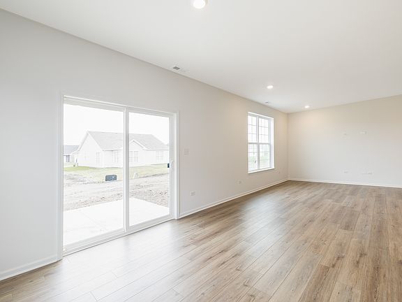 5th image of 11057 Charles Dr