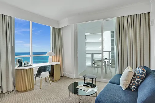 4441 Collins Ave Photo 1