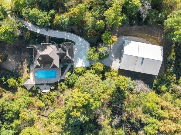 125 Fallen Ash Dr, Granville, OH 43023