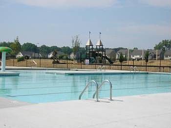2nd image of 65 Crest Cir