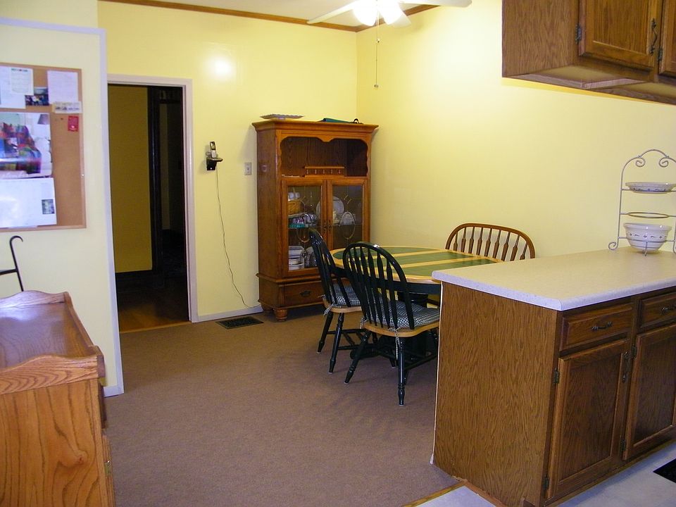 2nd image of 659 Forest Ave