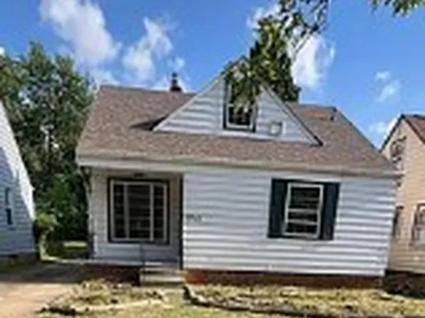 9703 Snow Rd, Parma Heights, OH 44130