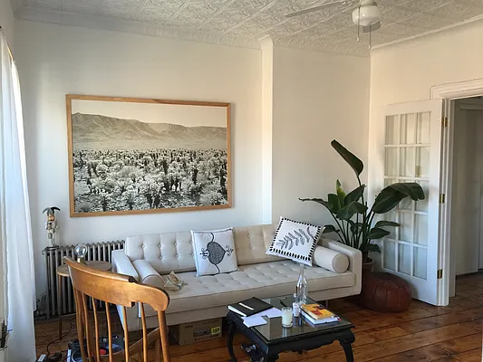 Rented by Realty Collective | media 10