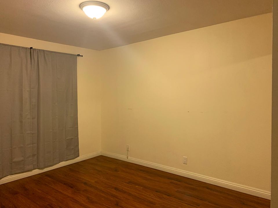 1st image of 319 N Lincoln Ave