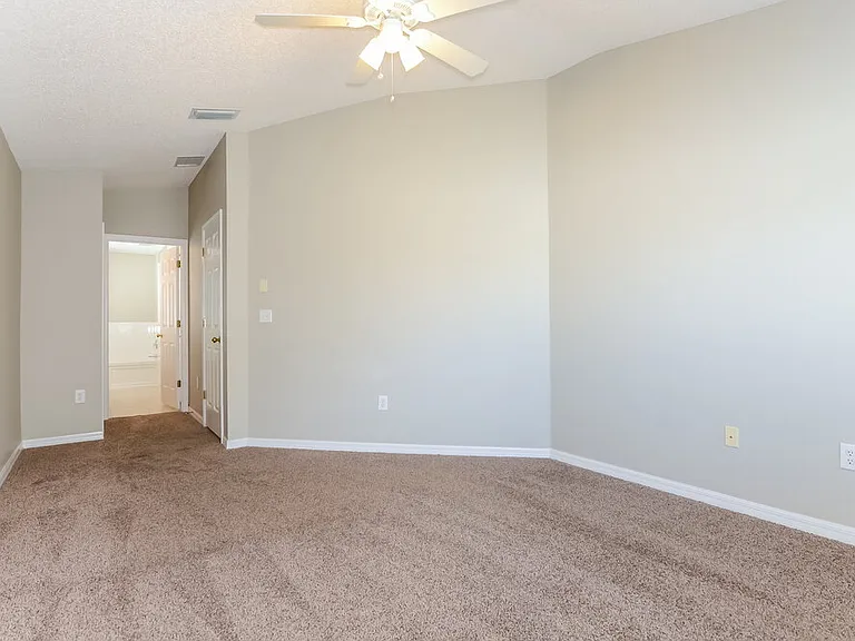 11025 Whittney Chase Dr — Photo 8