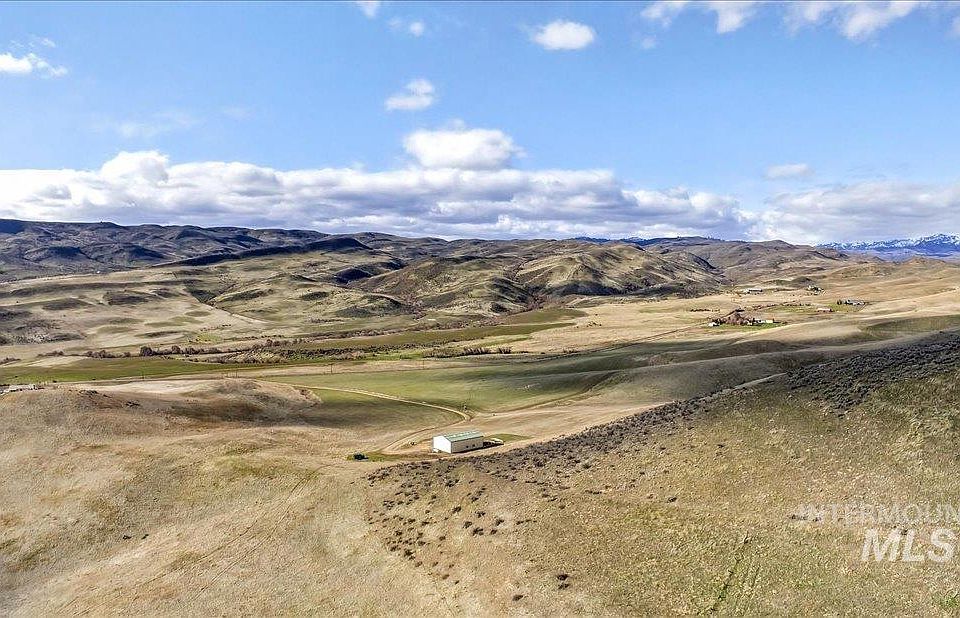 1st image of 1522-1536 1550 Monroe Creek Rd