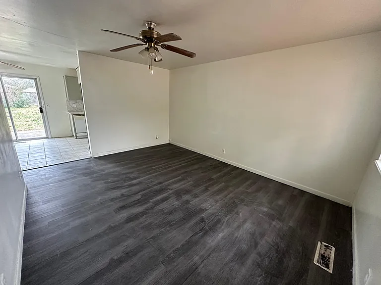 324 S 191st Ave E — Photo 12