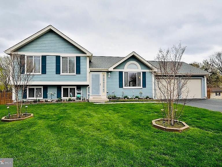 1st image of 22146 Stablehouse Dr