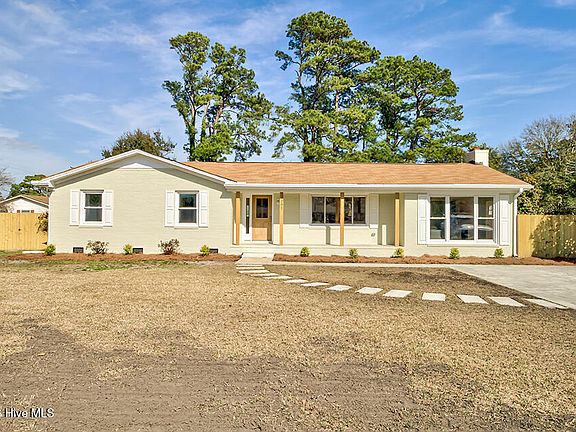 4th image of 205 Spartan Road