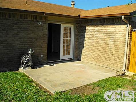 Back yard patio perfect for grilling.