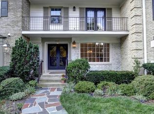 4730 Old Dominion Dr, Arlington, VA 22207