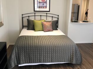 63 W Elm St #804, Chicago, IL 60610