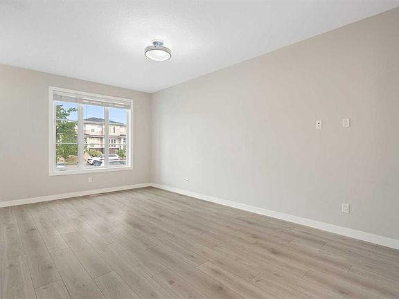 3rd image of 125 E Corner Meadows Gate NE
