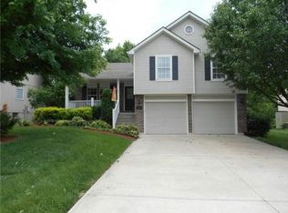 1154 SW Santa Fe Dr, Lees Summit, MO 64081