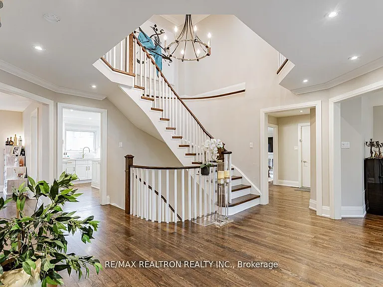 442 Mill St — Photo 3
