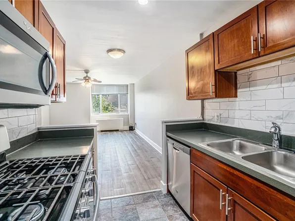 600 E 8th St APT 6N, Kansas City, MO 64106