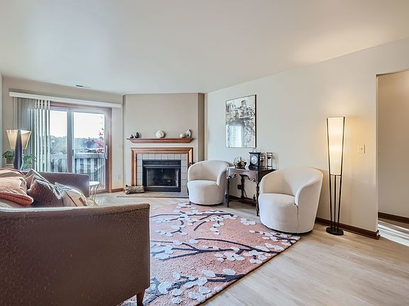 2nd image of 116 Millington Way Unit 116