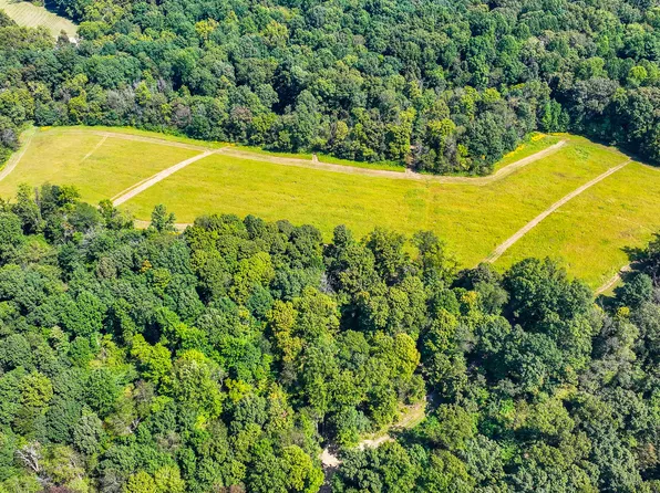 3 E Scotland Rd, Bloomfield, IN 47424