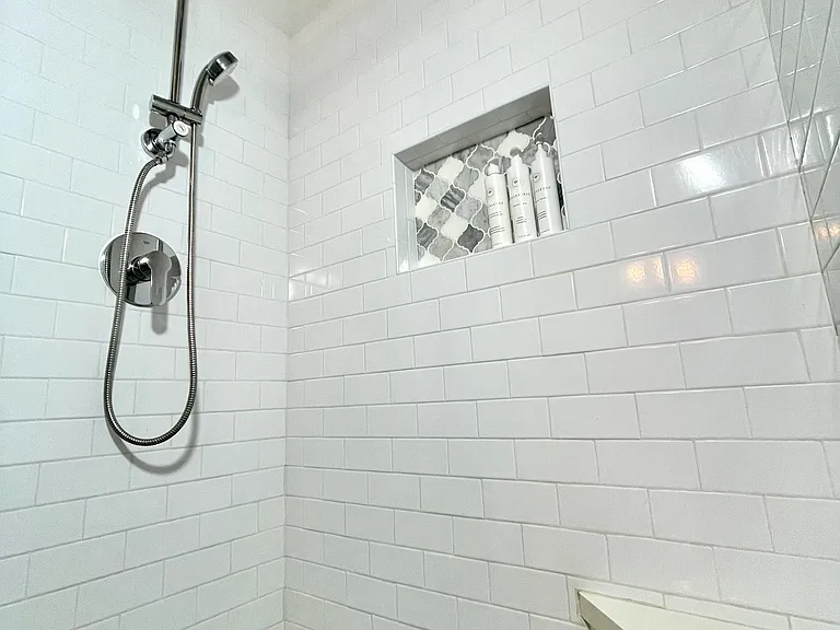 223 Sidney St — Photo 7
