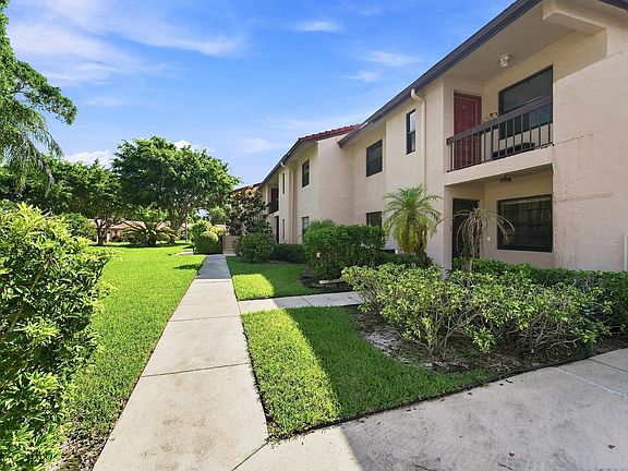 2nd image of 9293 VISTA DEL LAGO #G