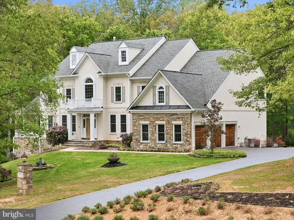 2207 Aryness Dr, Vienna, VA 22181