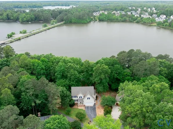 14316 Cove Ridge Ter, Midlothian, VA 23112