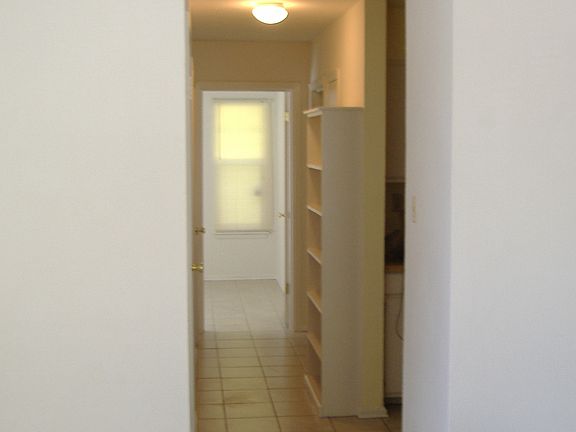 4th image of 651 Morningview Dr