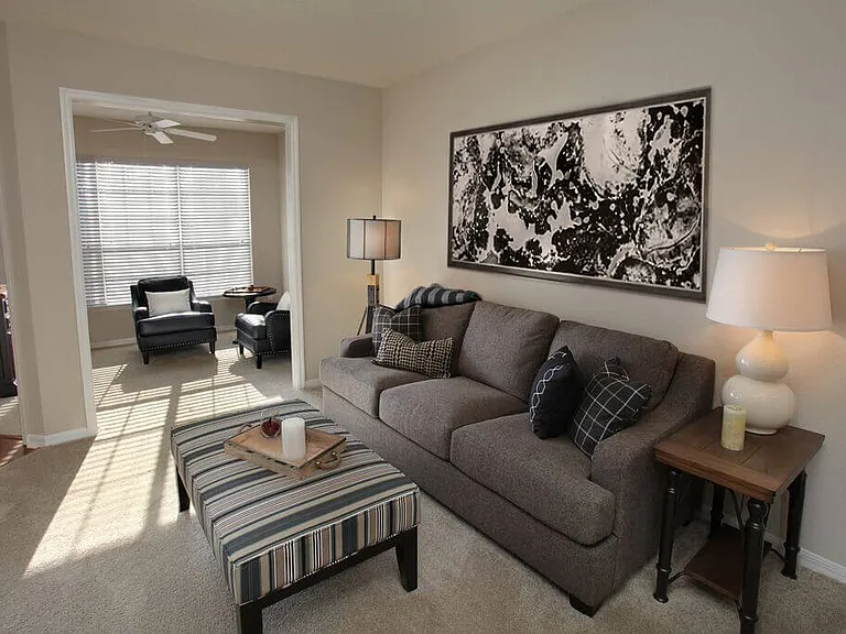 Westwood Reserve Apartments — Photo 40