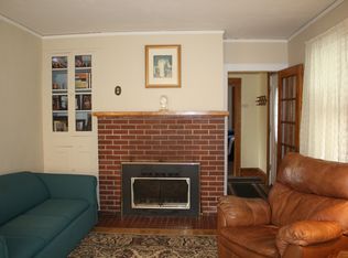 16 Van Buren Ave, East Greenbush, NY 12061