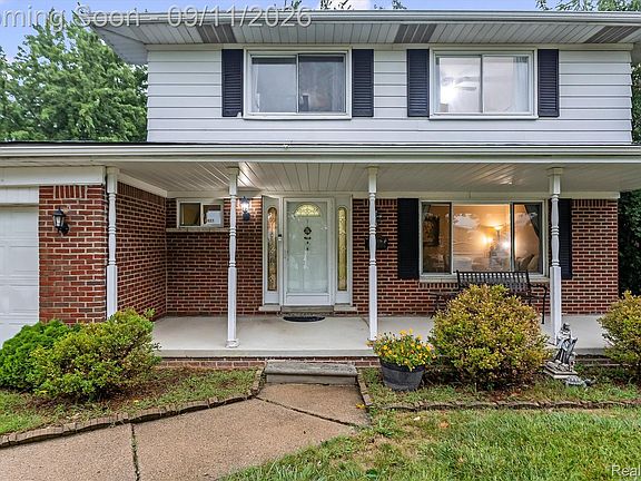 3rd image of 3427 Rhoten Dr