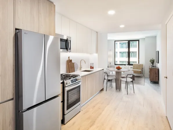 54 Crown Street image 2 of 40