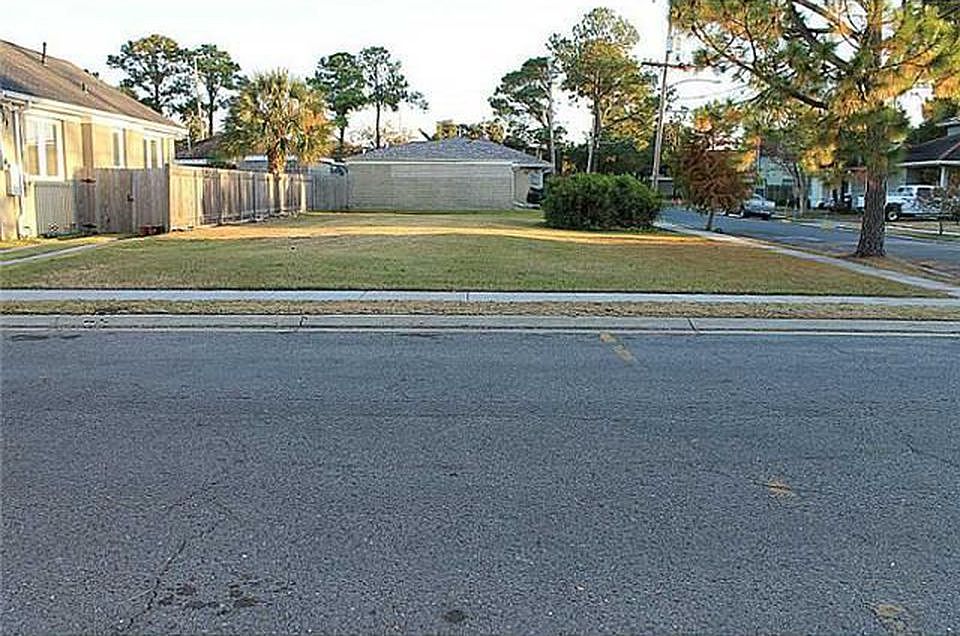1st image of 134 Central Park Pl