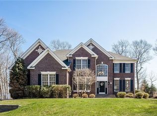 326 Kinne Rd, Glastonbury, CT 06033