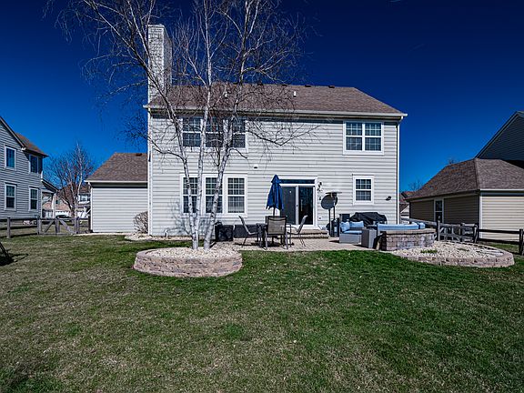 2nd image of 313 Monument Rd