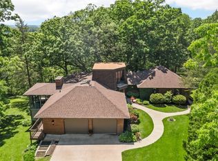 2034 Captains Ct, Muscatine, IA 52761