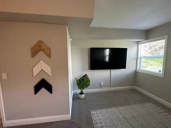 235 Virginia St Unit B, Crockett, CA 94525