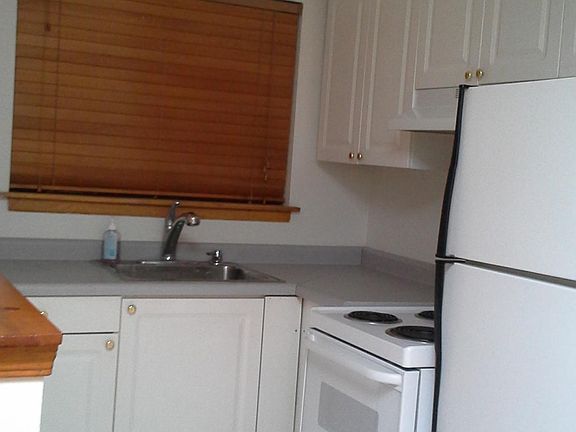 4th image of 9520 Franklin Ave APT 2