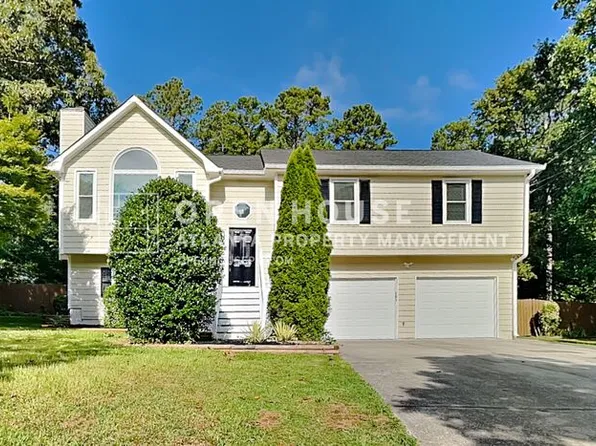 4 Oak Landing Trl S, Douglasville, GA 30134